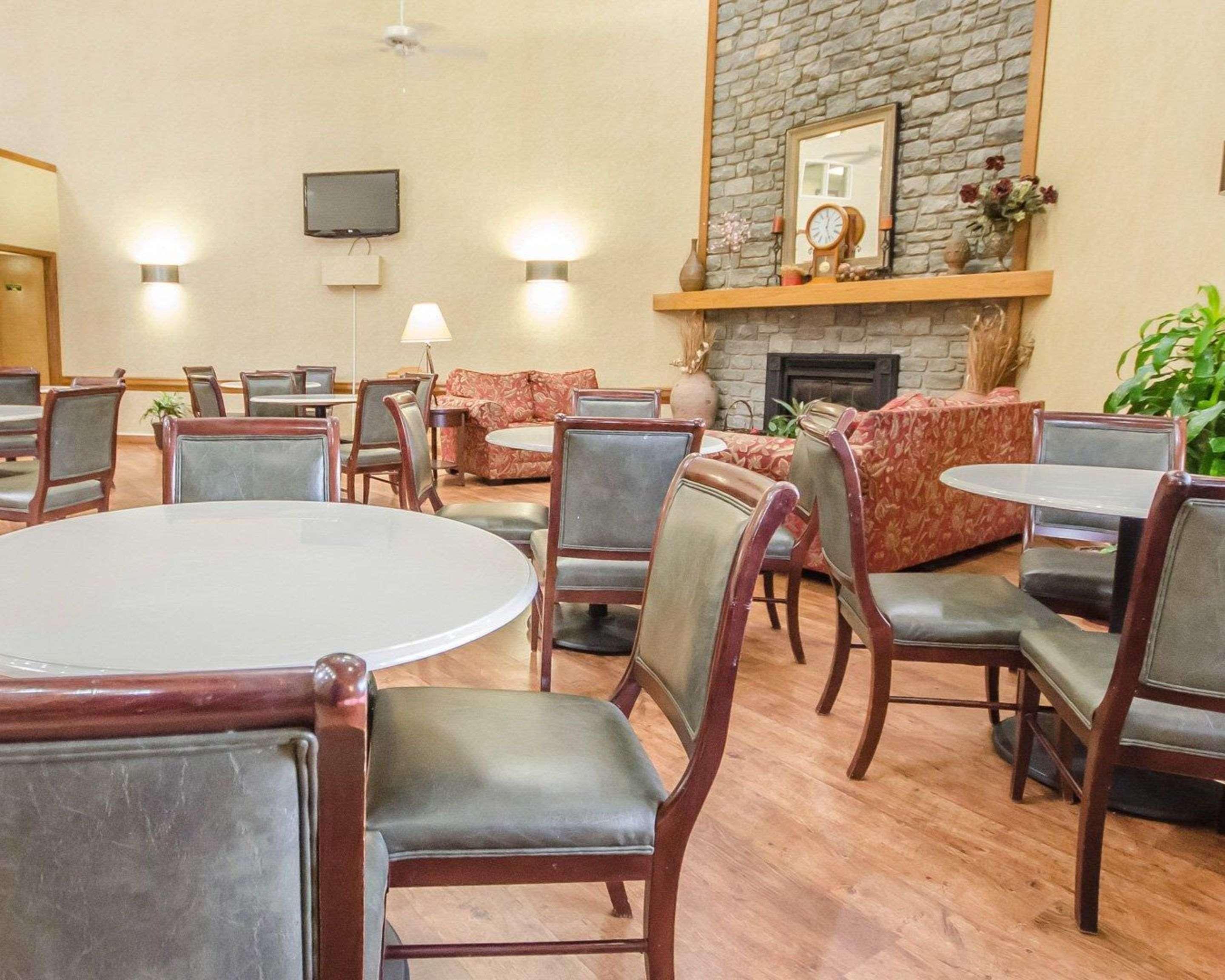 Clarion Pointe Louisville East Ngoại thất bức ảnh