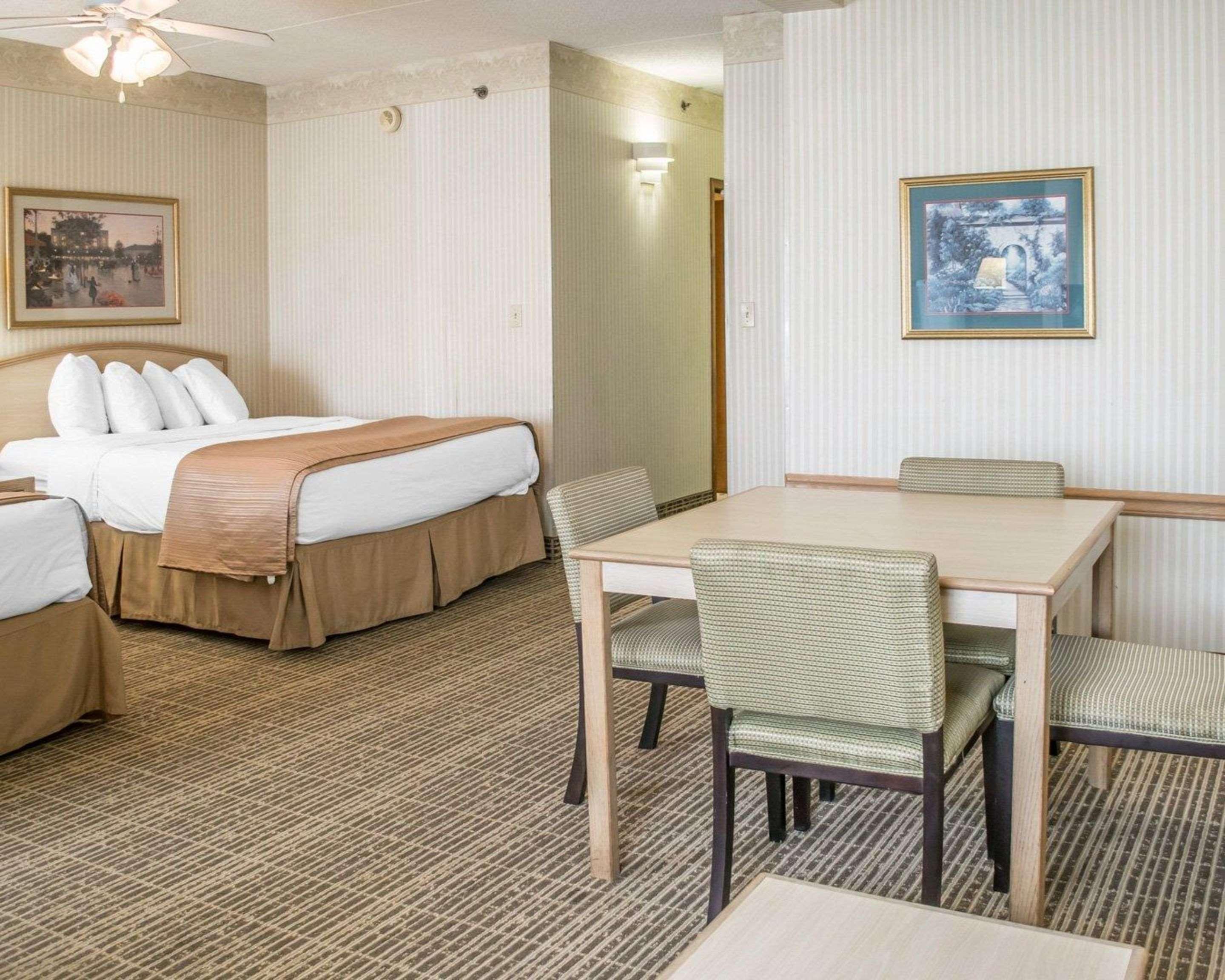 Clarion Pointe Louisville East Ngoại thất bức ảnh