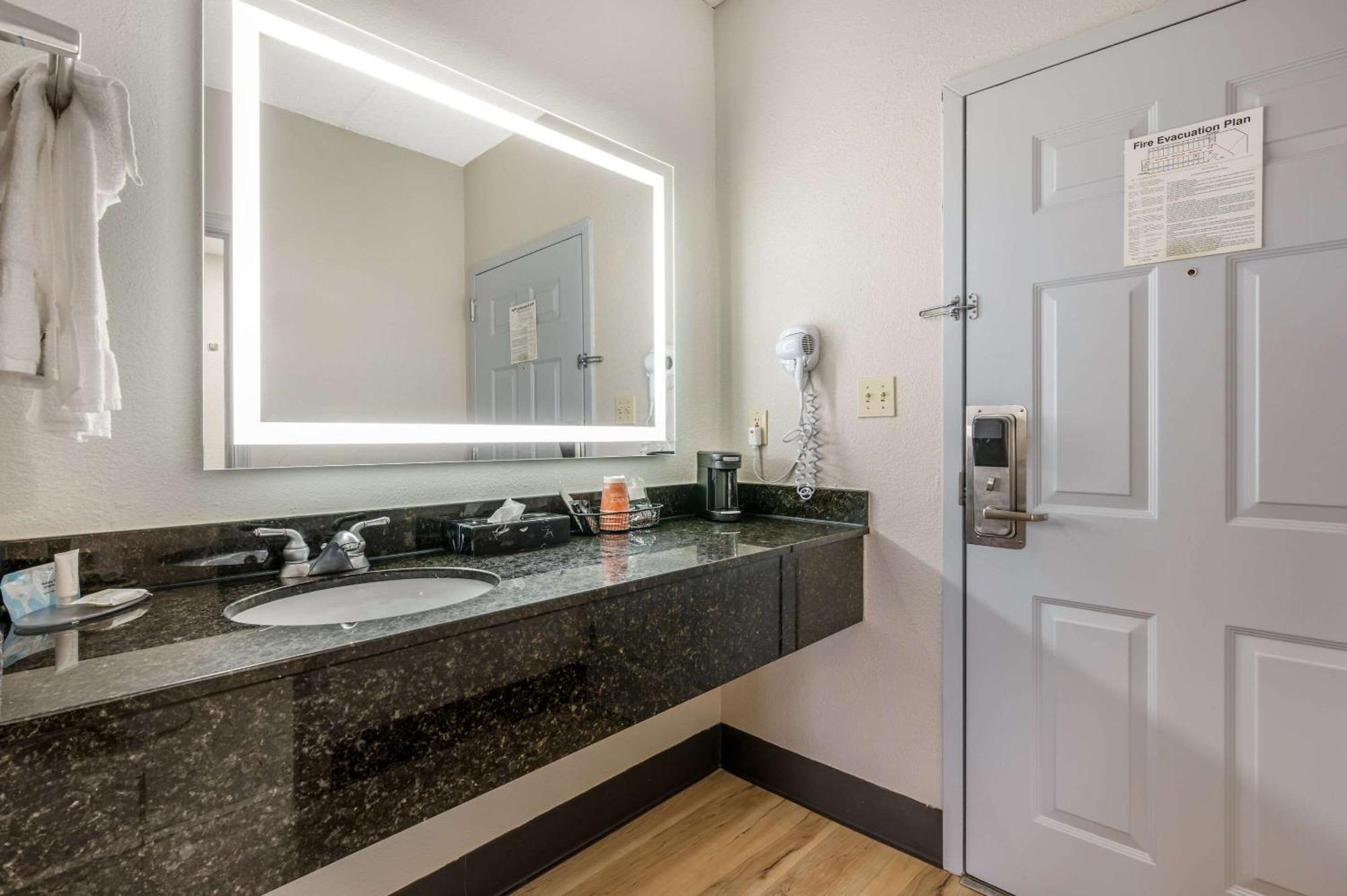 Clarion Pointe Louisville East Ngoại thất bức ảnh